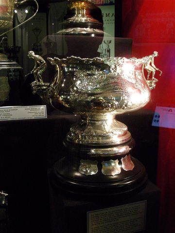 File:Arena Hockey Championship Trophy.jpg