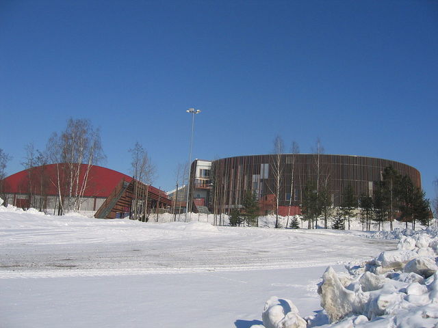 File:Hamar Olympic Amfi 2006.JPG