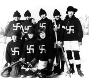 Fernie Swastikas hockey team 1922.jpg